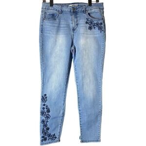 Artisan NY light colored jeans size 10 Blue with Embroidery Blue flowers